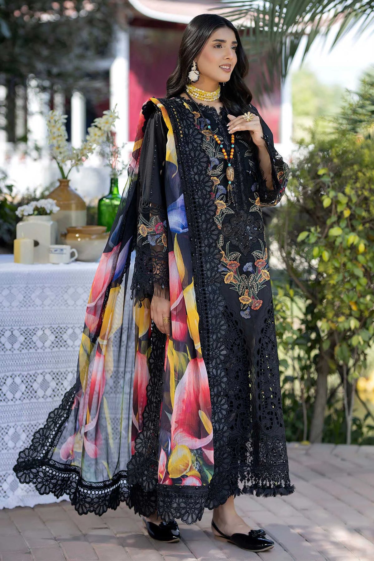 3 Piece – Embroidered Lawn