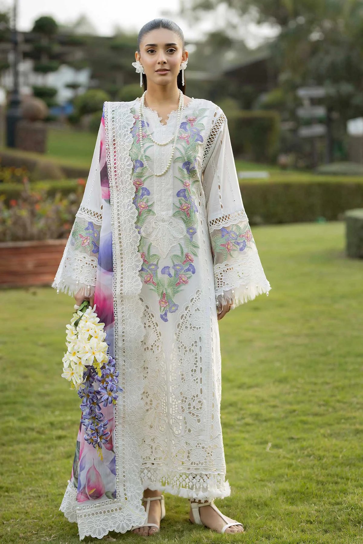 3 Piece – Embroidered Lawn