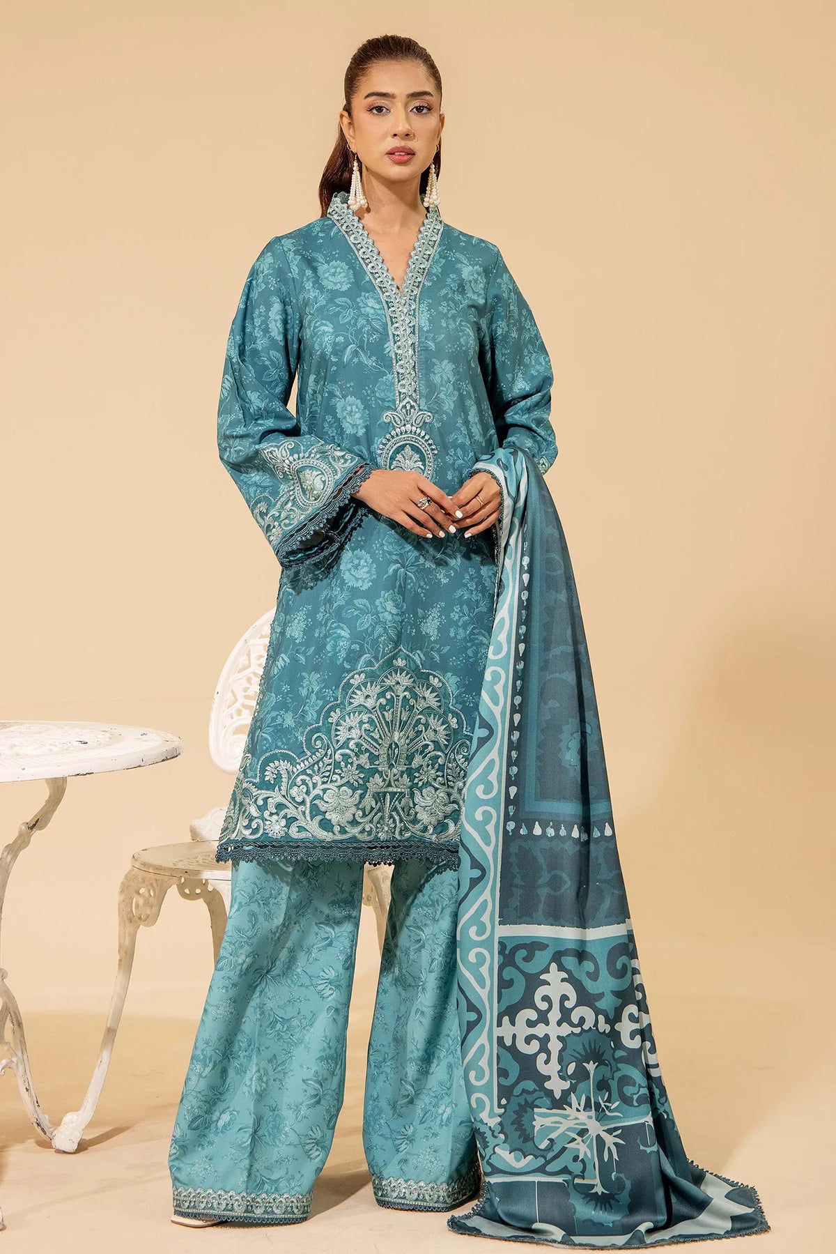3 Piece – Printed Khaddar