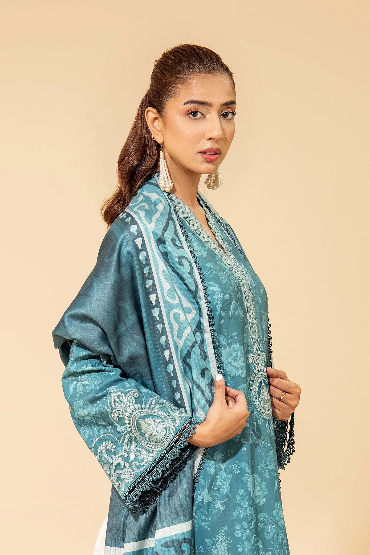 3 Piece – Printed Khaddar