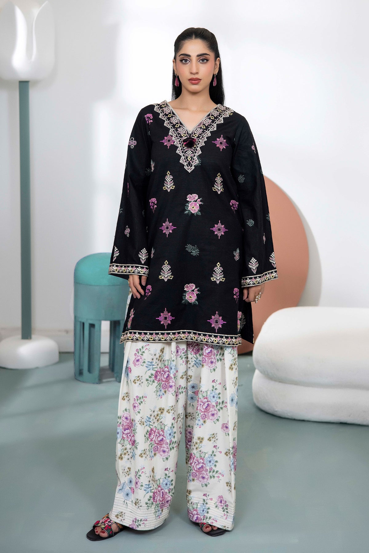 2 PIECE - EMBROIDERED KHADDAR