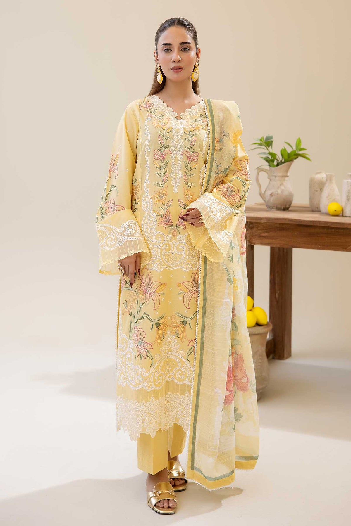 3 Piece – Embroidered Lawn