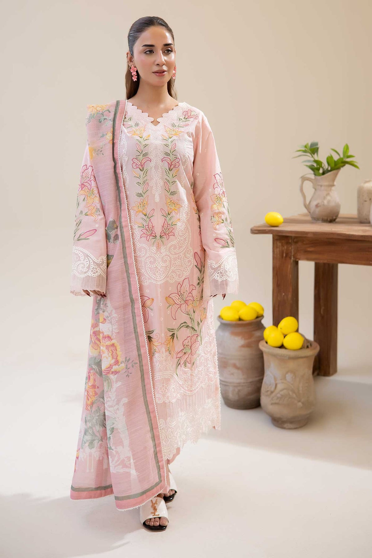 3 Piece – Embroidered Lawn