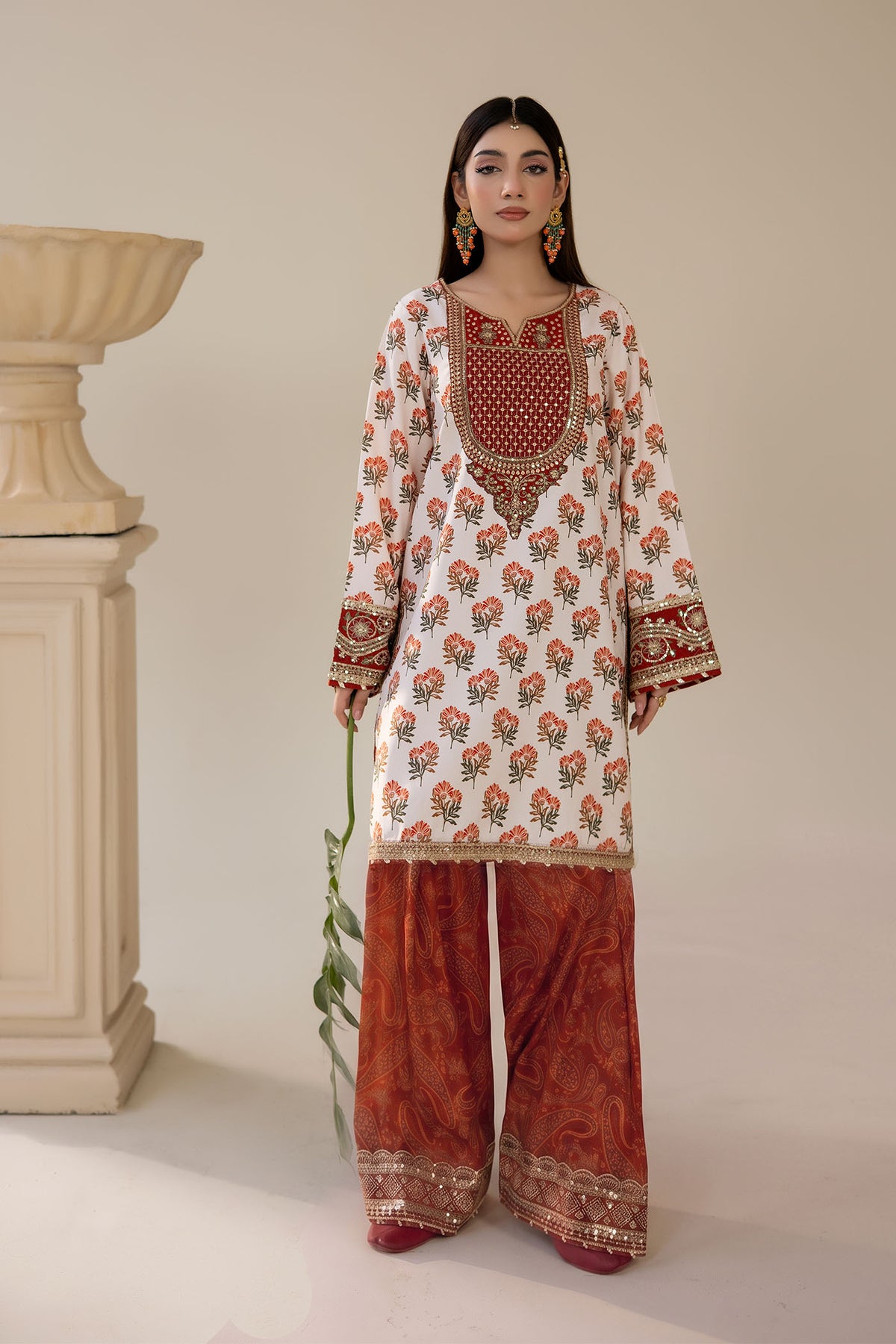 2 Piece – Embroidered Crepe Silk