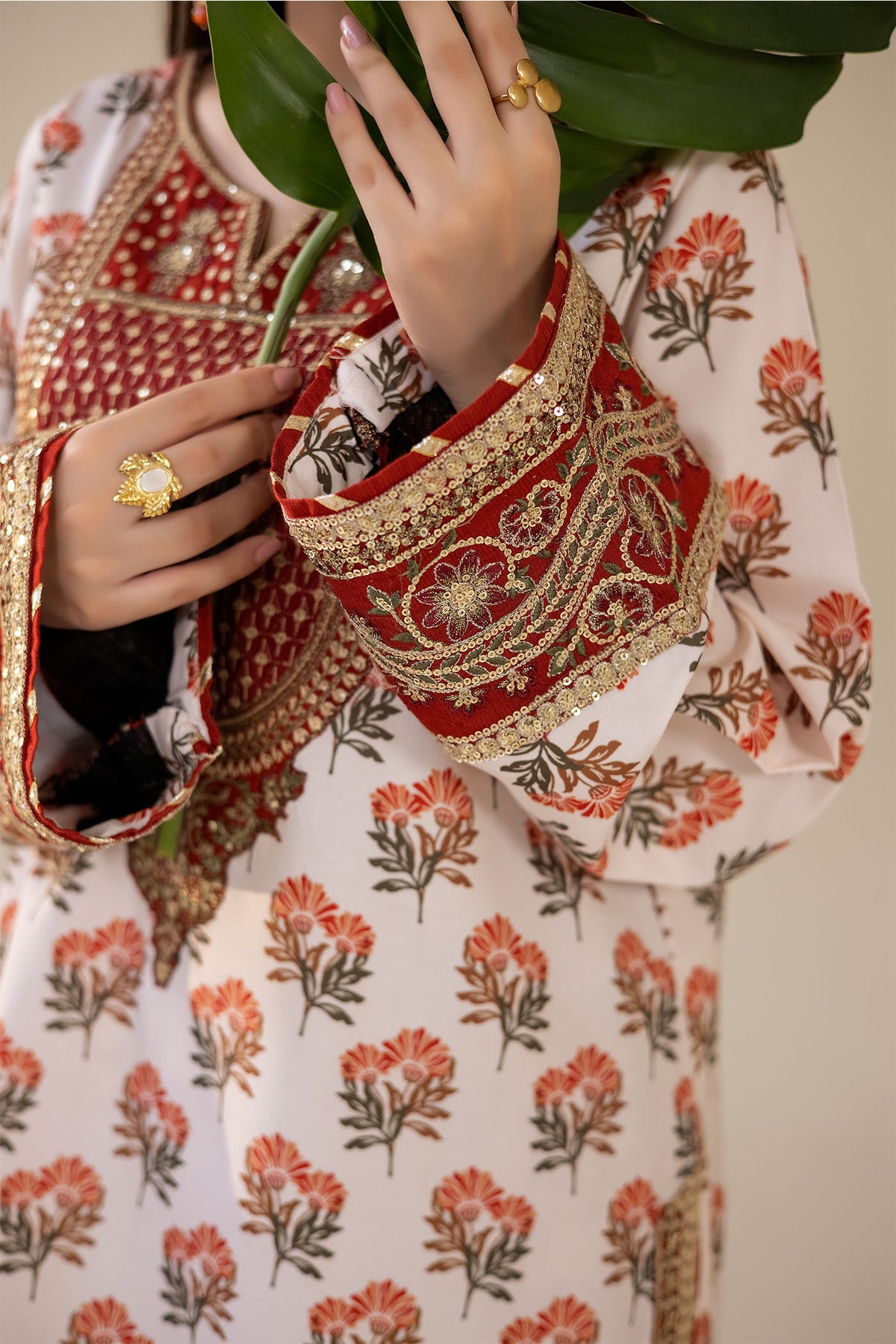 2 Piece – Embroidered Crepe Silk