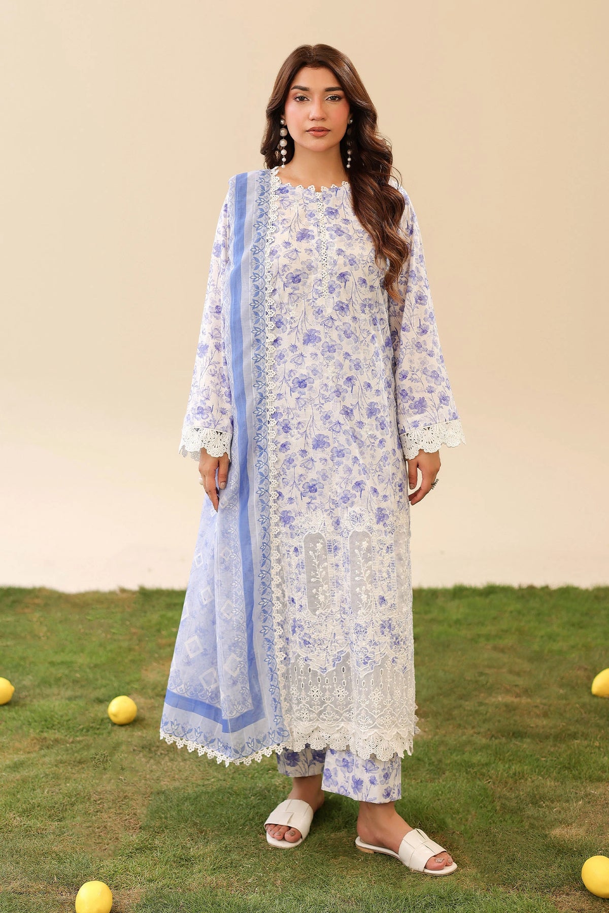 3 Piece – Embroidered Lawn