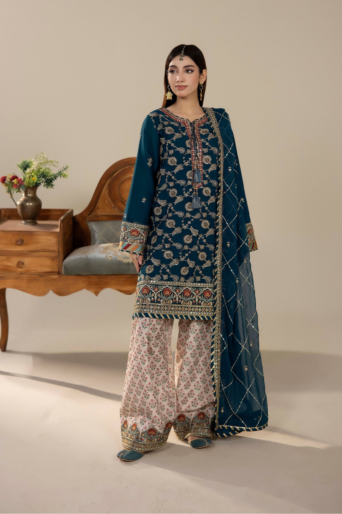 3 Piece – Embroidered Chiffon