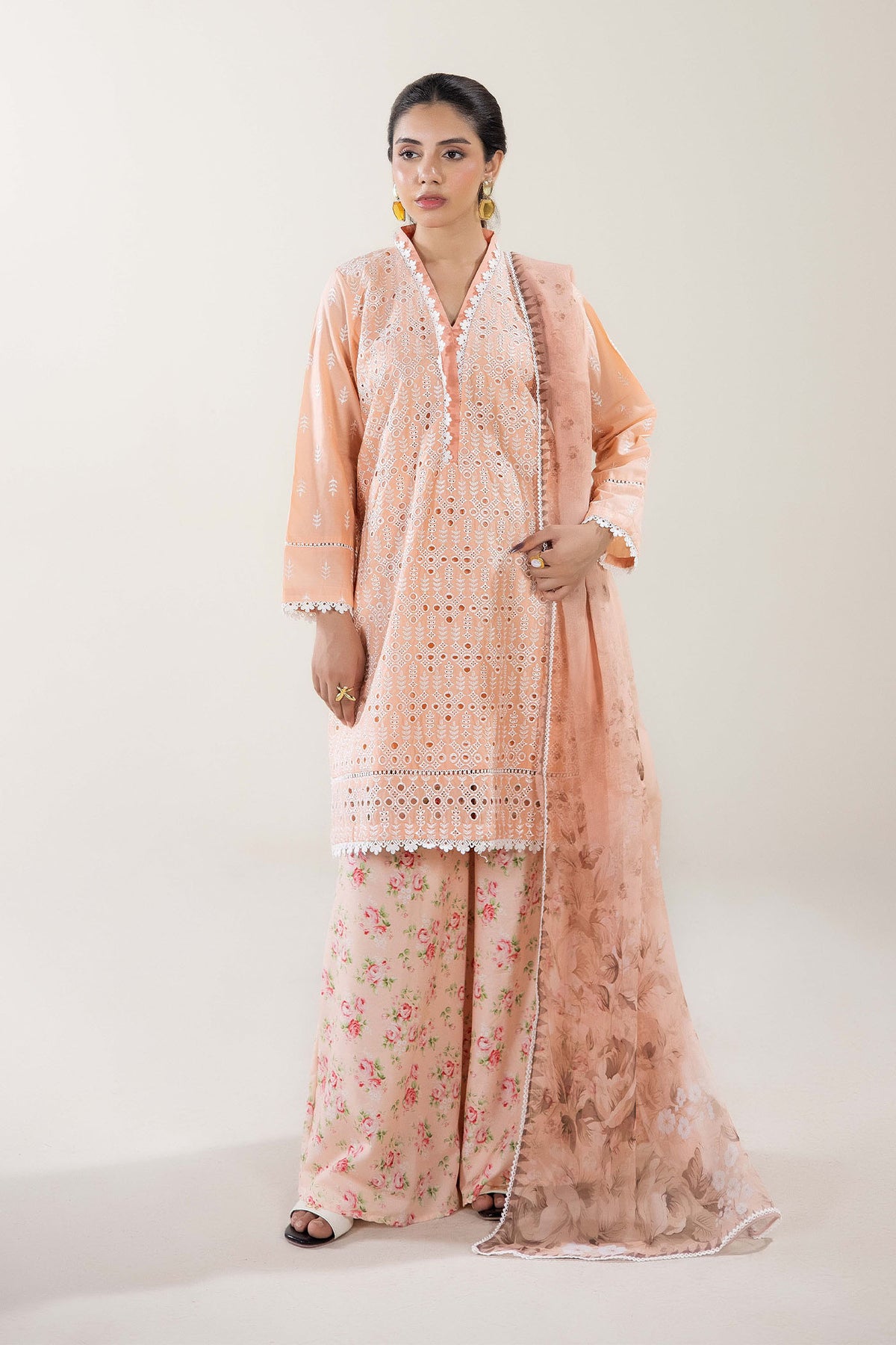 3 Piece – Embroidered Lawn