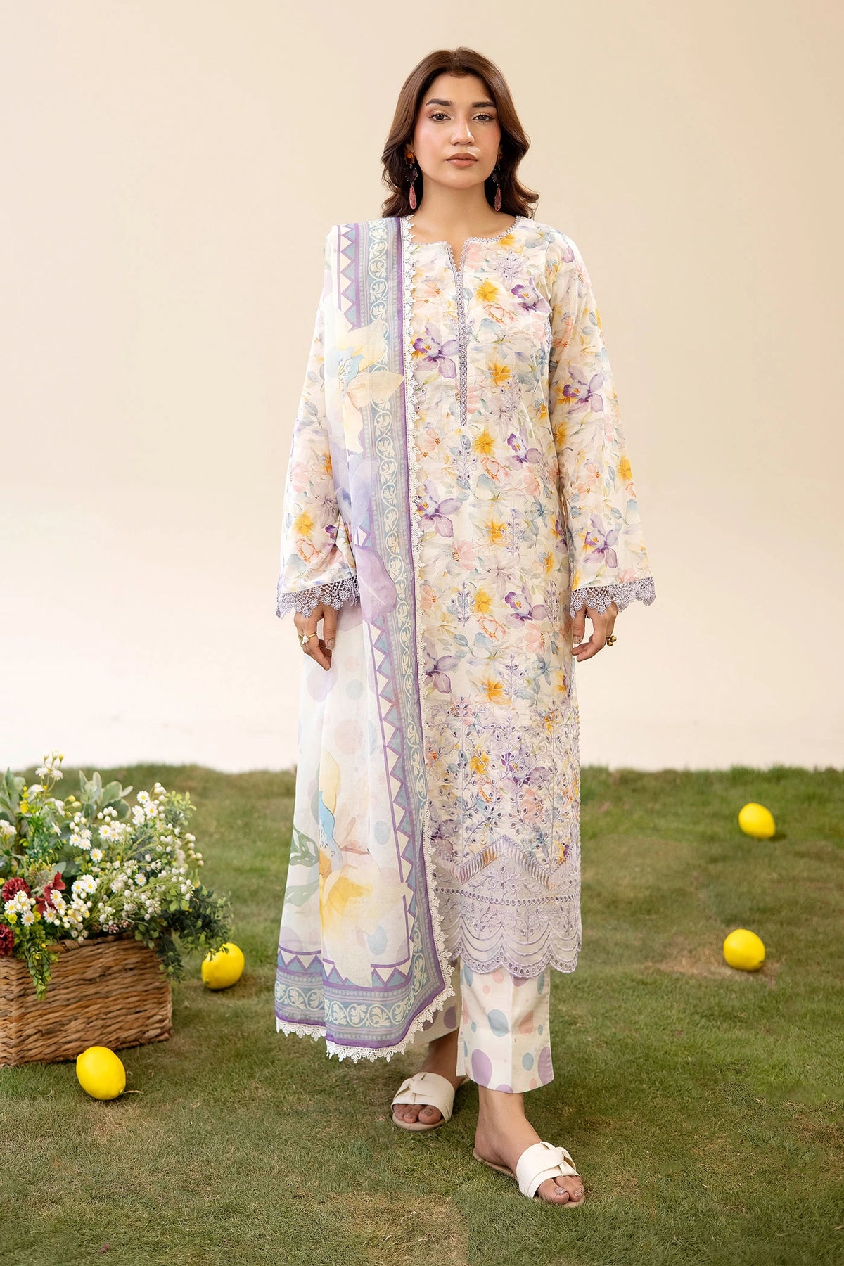 3 Piece – Embroidered Lawn