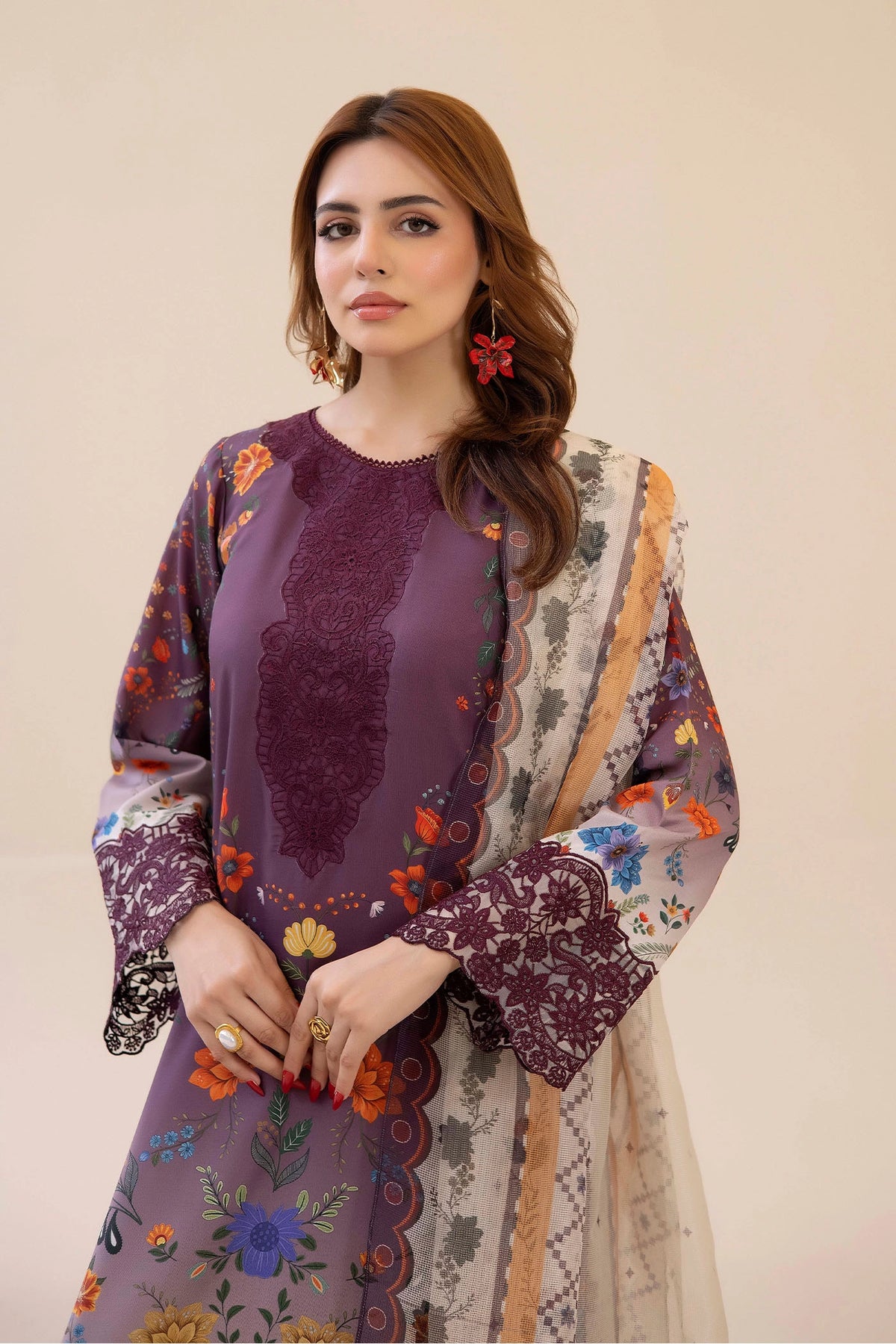 3 Piece – Embroidered Lawn