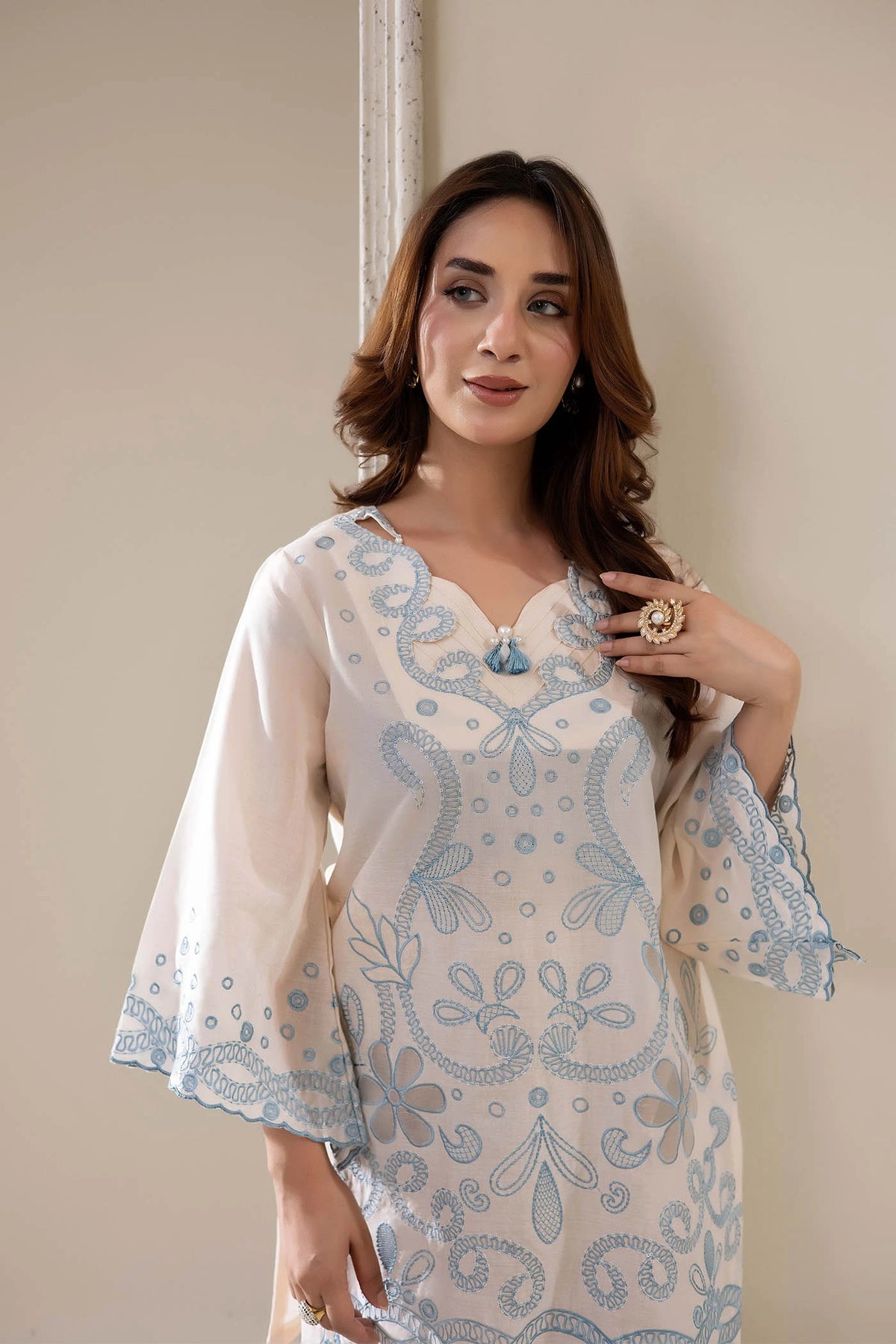 2 Piece – Embroidered Lawn