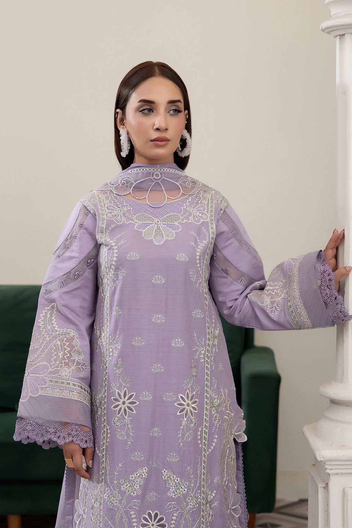 3 Piece – Embroidered Lawn