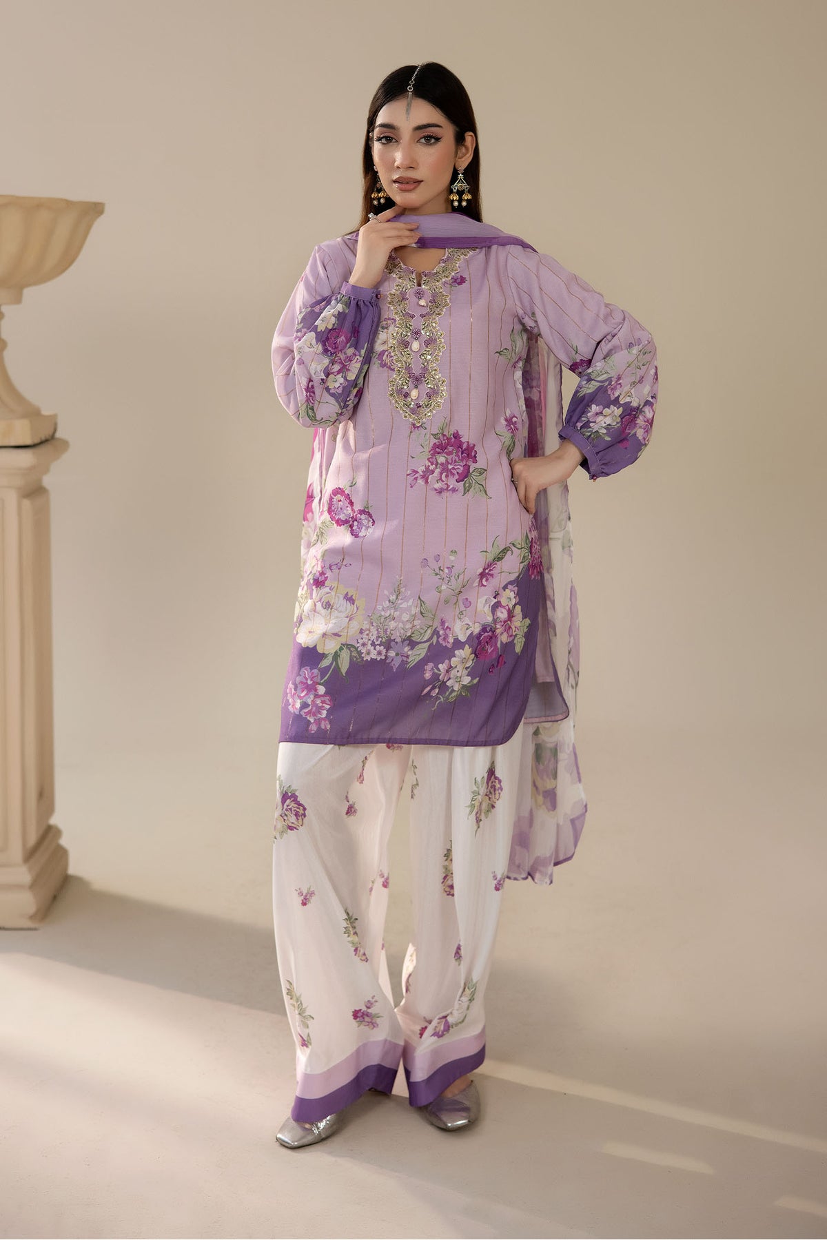 CHINTZ-02