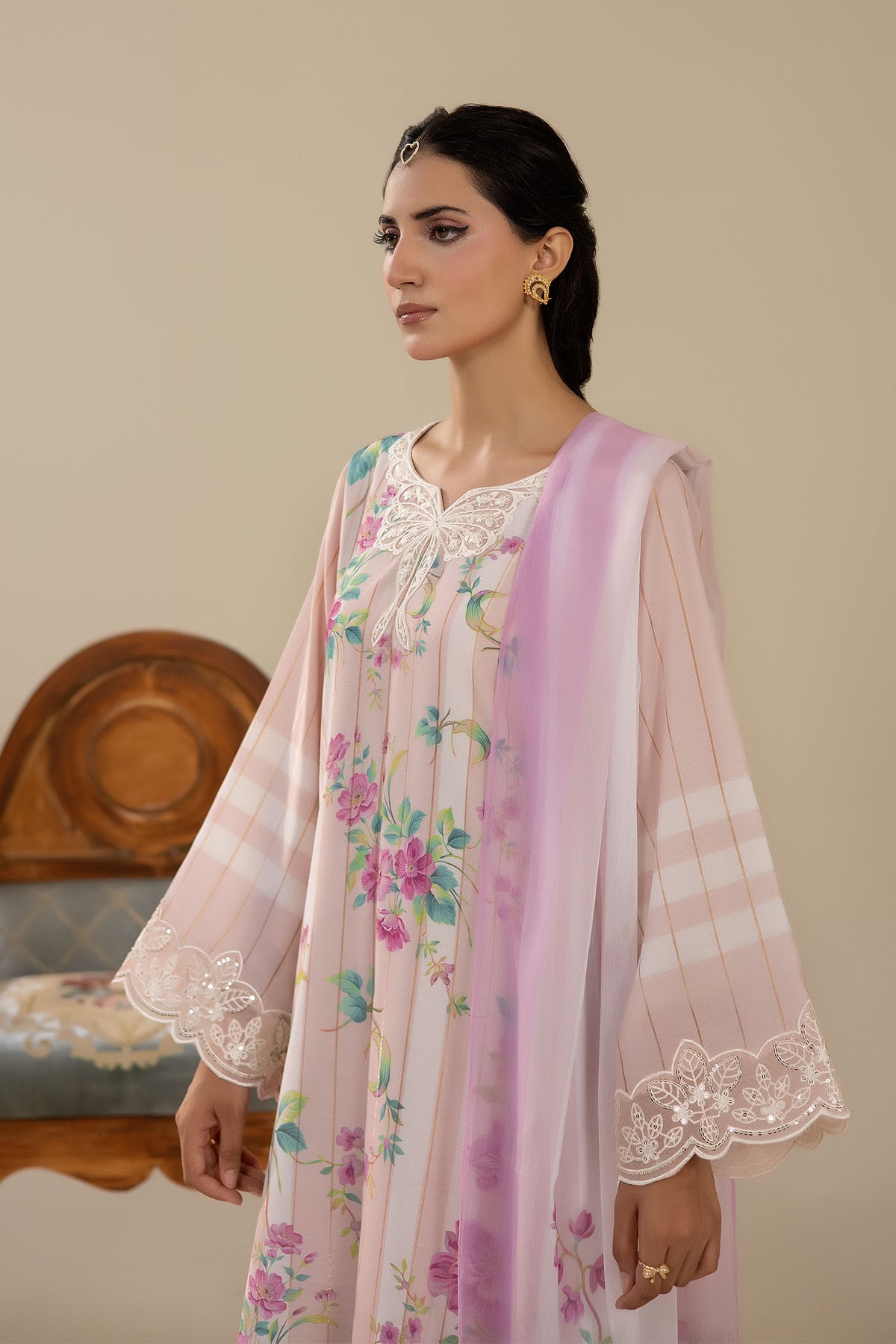 CHINTZ-04