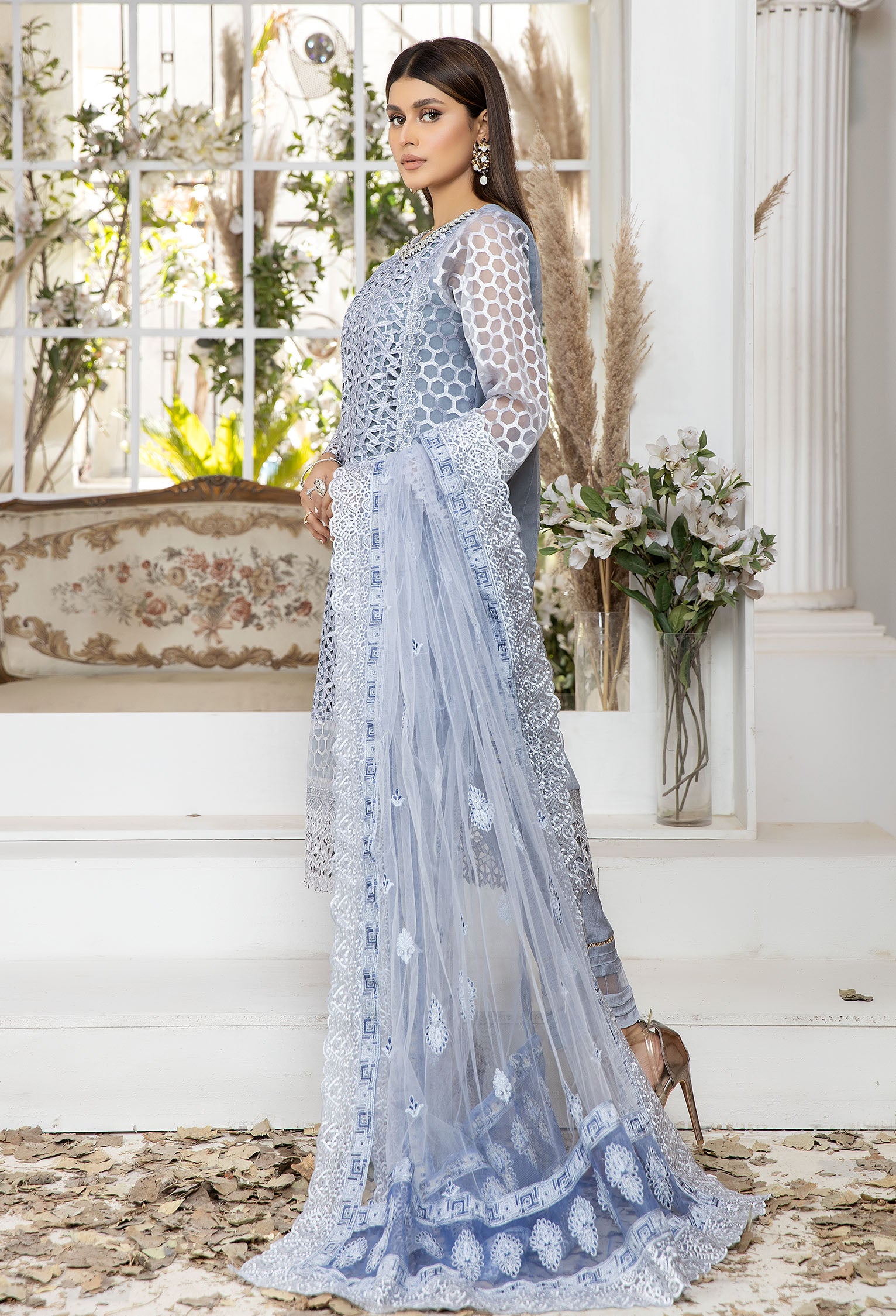Regent Grey - Embroidered Organza Pret