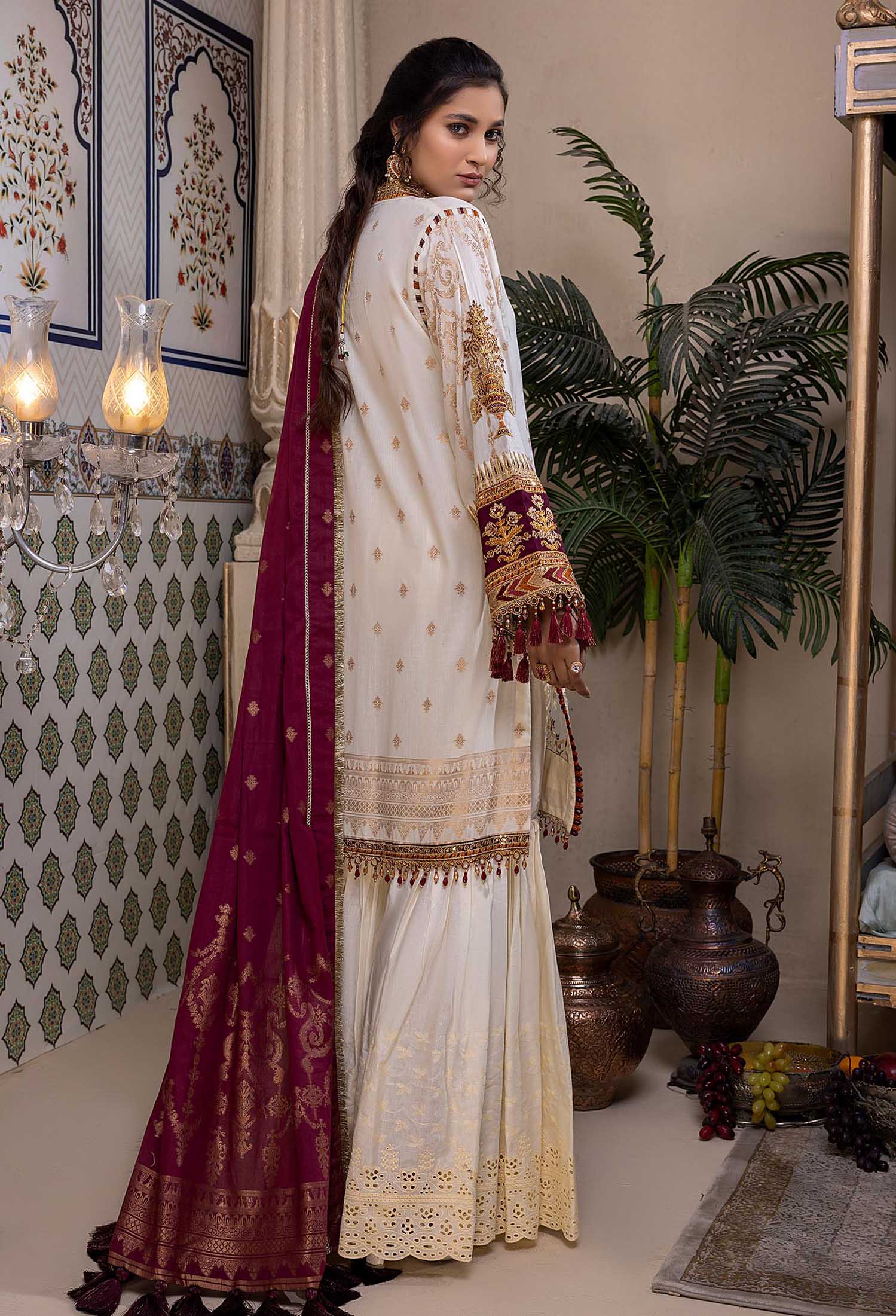 Valley - Schiffli Embroidered Jacquard Lawn 3PC