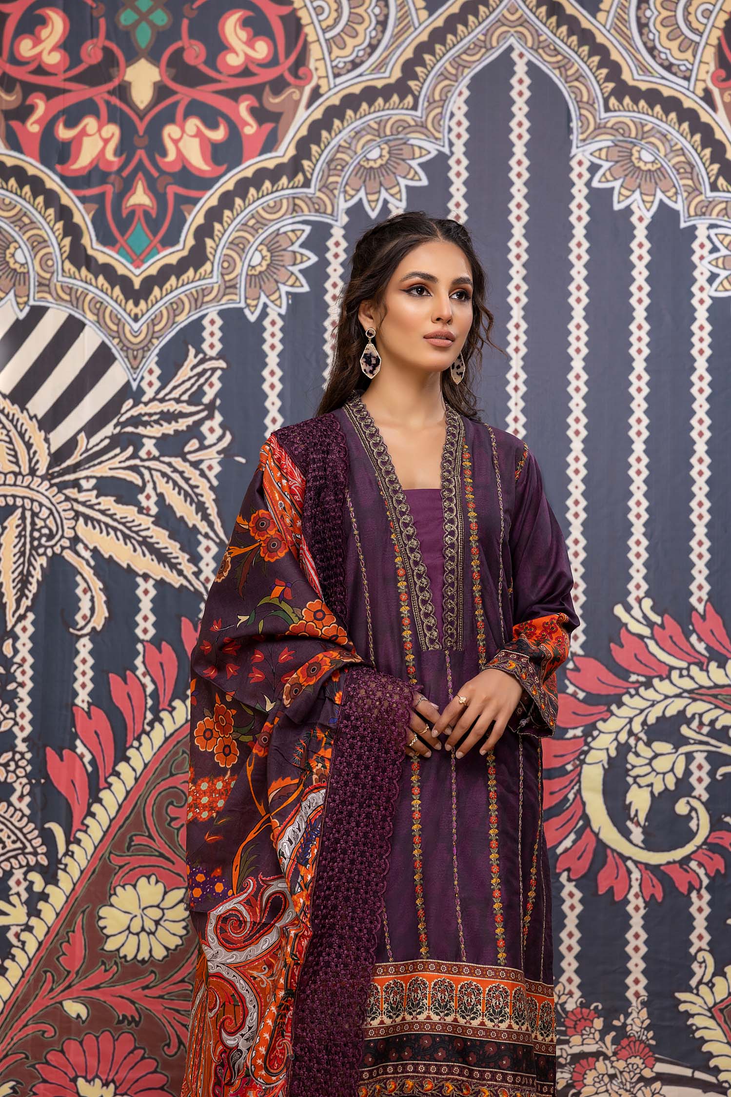 Robzin - Printed & Embroidered Lawn Pret 3PC
