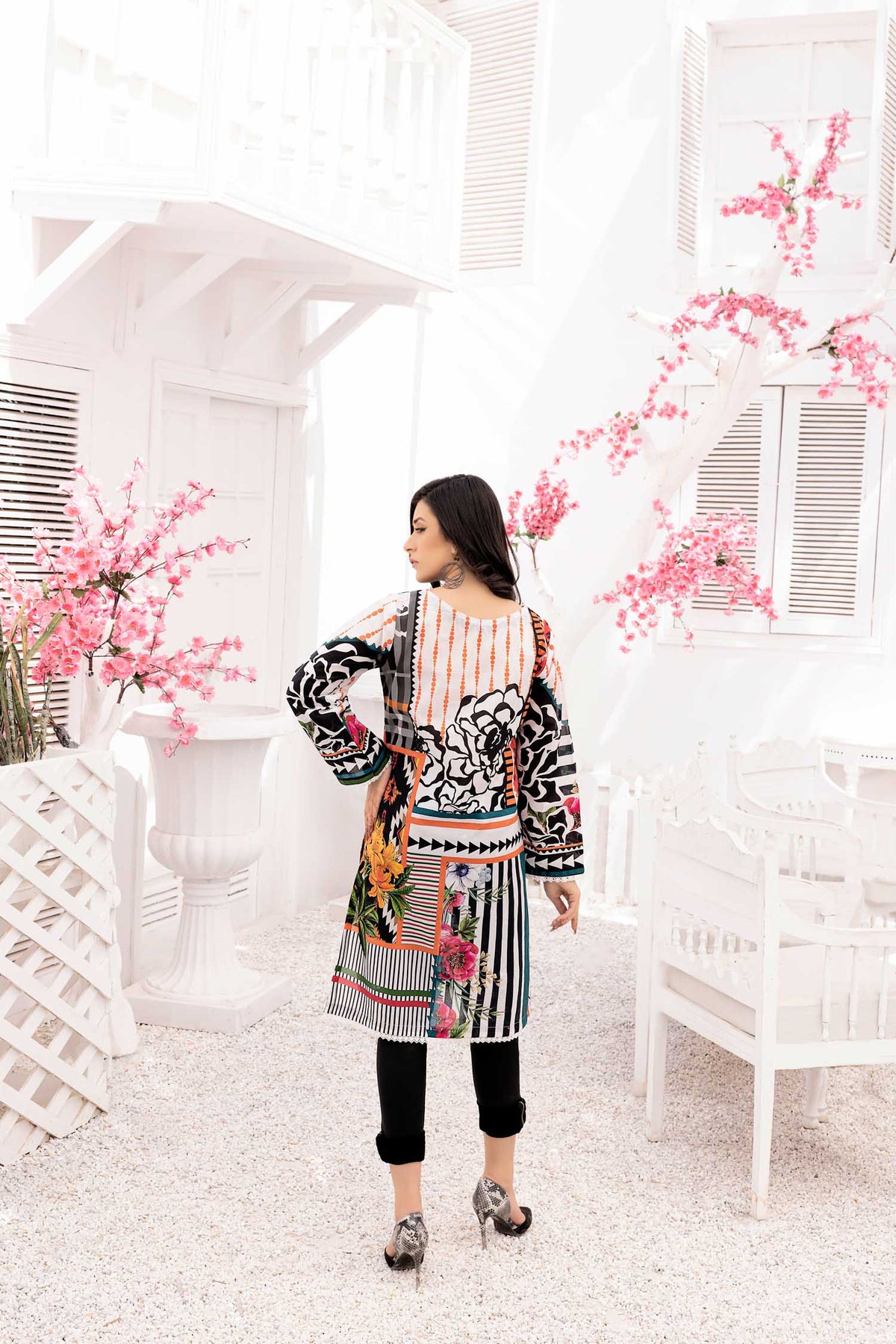 1 Piece – Printed Lawn