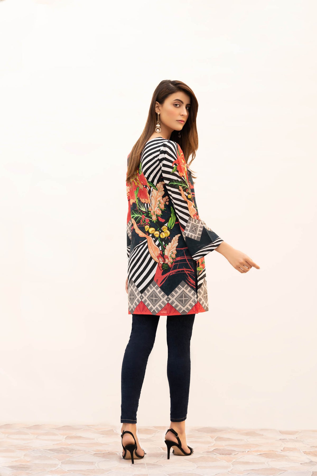 1 Piece – Printed Lawn