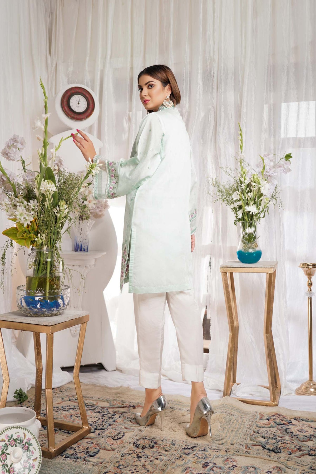 1 Piece – Embroidered Silk