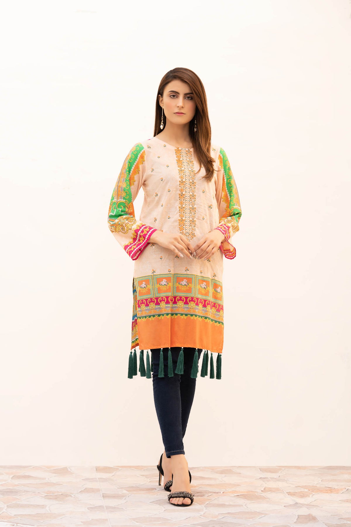 1 Piece – Embroidered Lawn