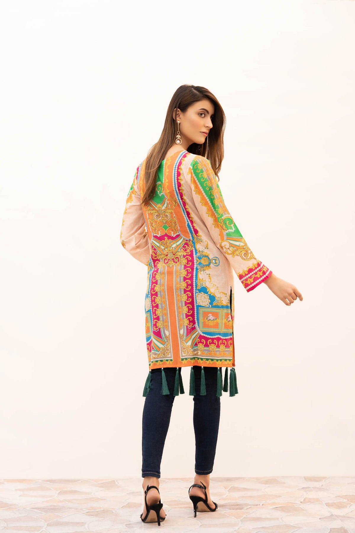 1 Piece – Embroidered Lawn