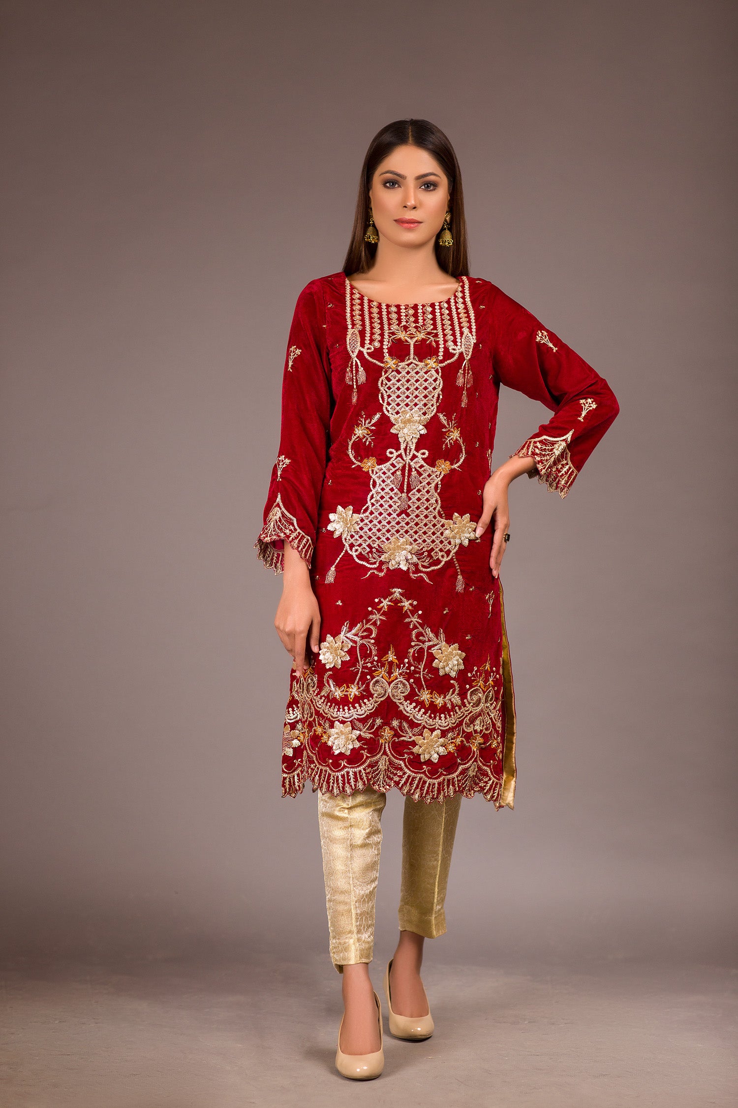 Swirt - Embroidered Velvet Unstitch Kurti