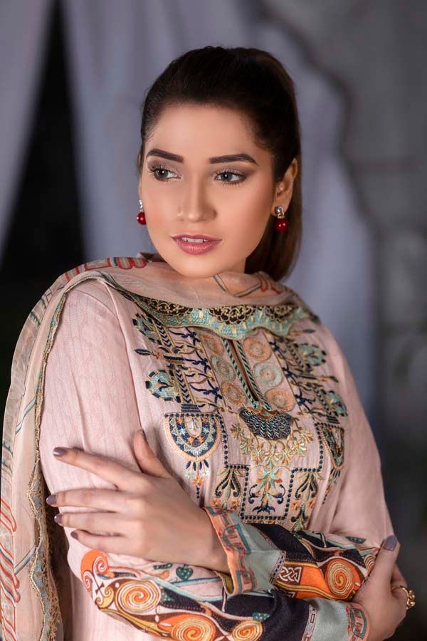 Clam Shell Digital Printed & Embroidered Karandi 3PC