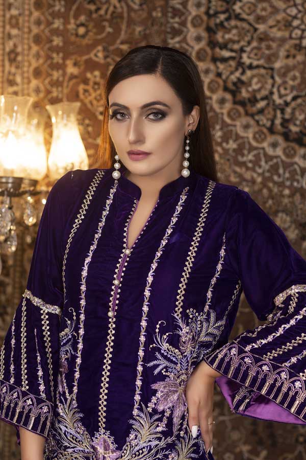 Bembeyaz - Embroidered Velvet (2 Piece)