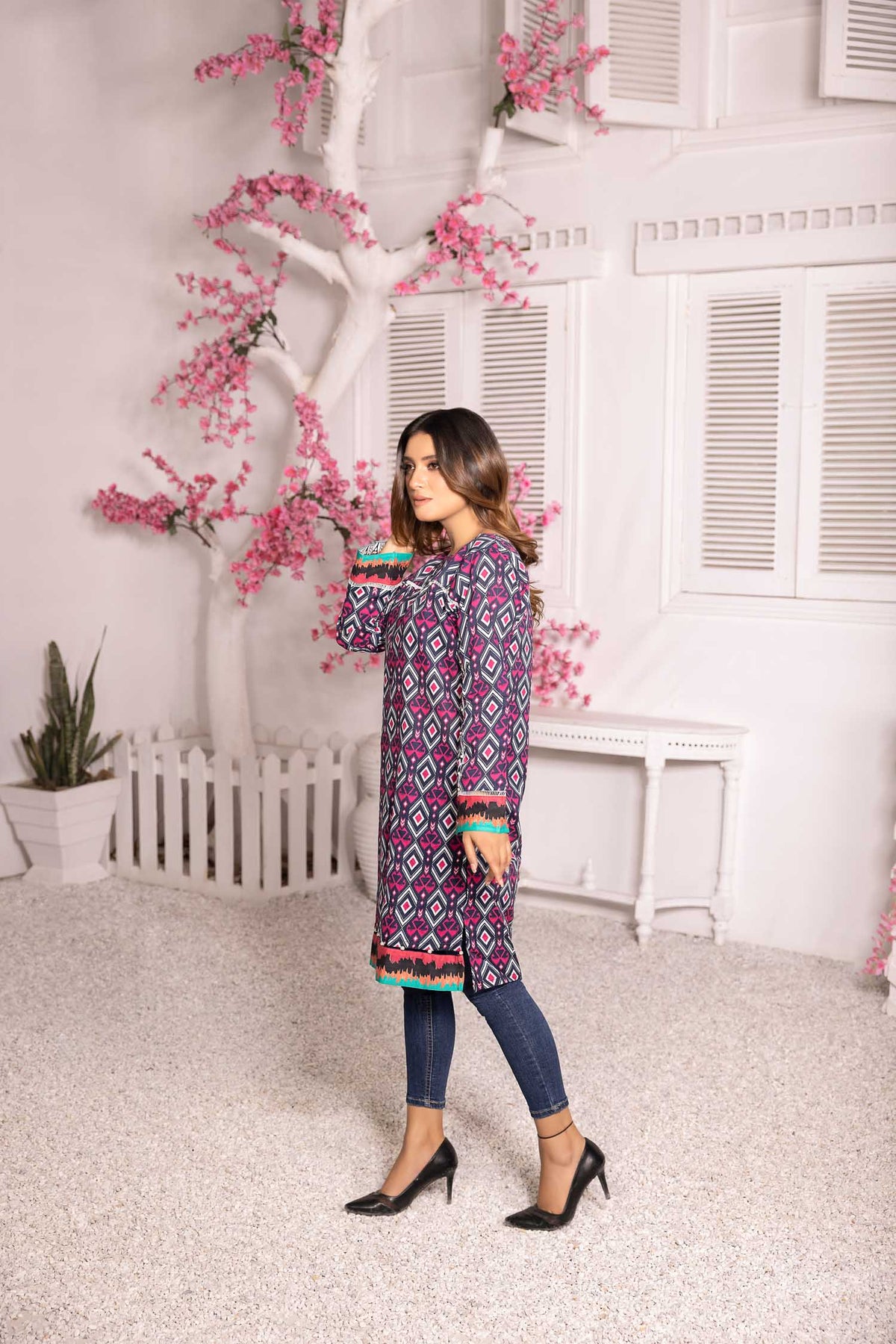 1 Piece – Printed Lawn